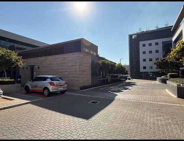 355M² OFFICE TO LET IN PARKTOWN